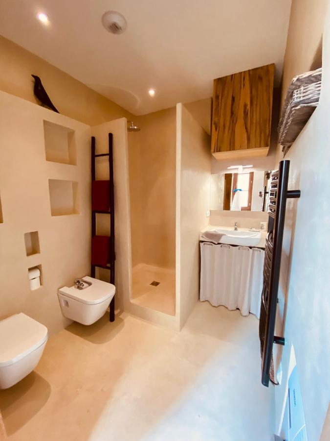 Bon Jour Uzes Apartment Bagian luar foto