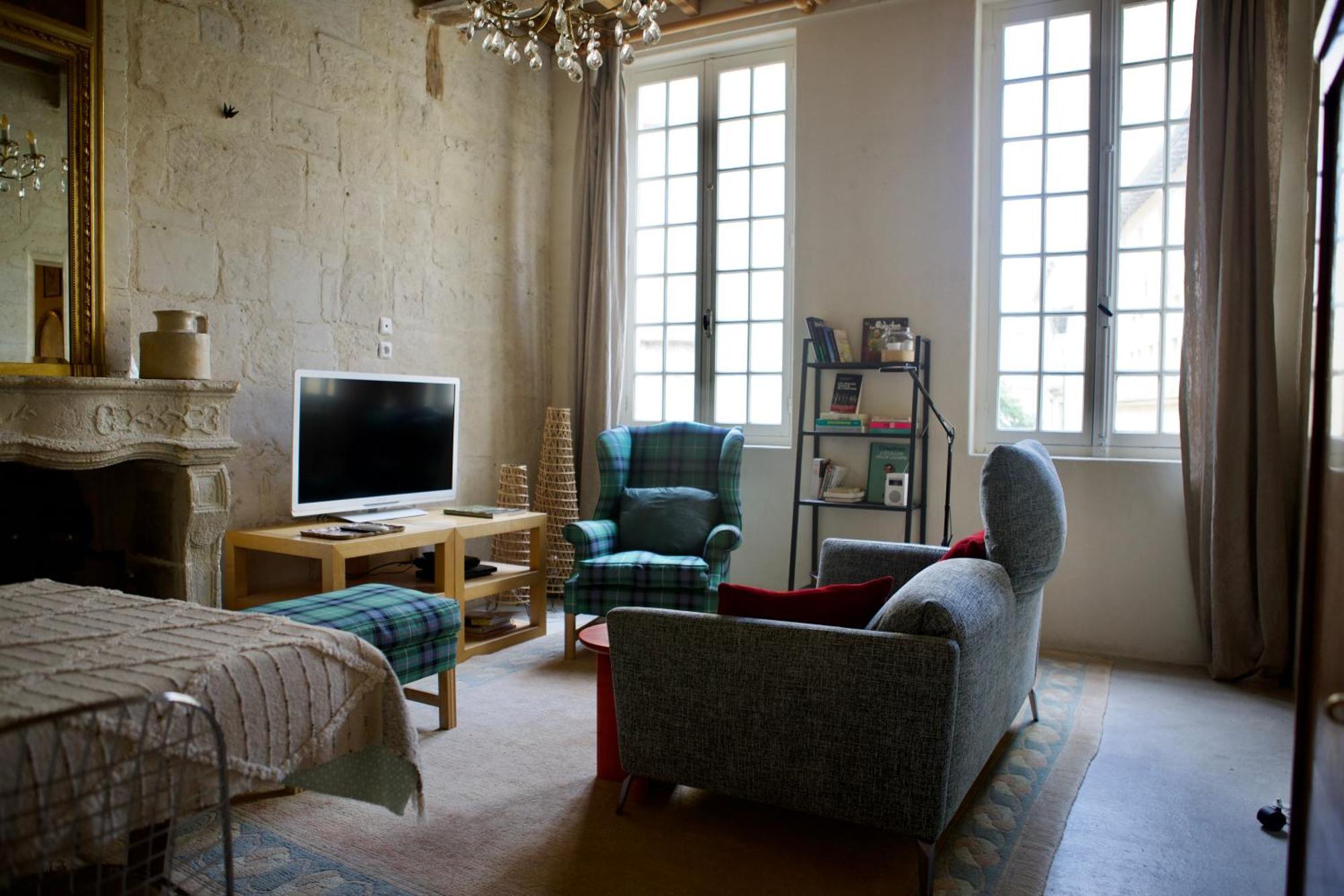 Bon Jour Uzes Apartment Bagian luar foto
